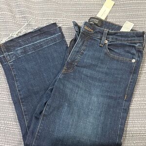 Banana Republic Dark Blue cropped Ankle Jeans
